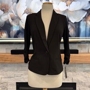 NWT black quarter sleeve blazer